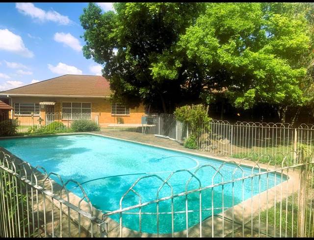 6 BEDROOM HOUSE FOR SALE IN PLANTATION